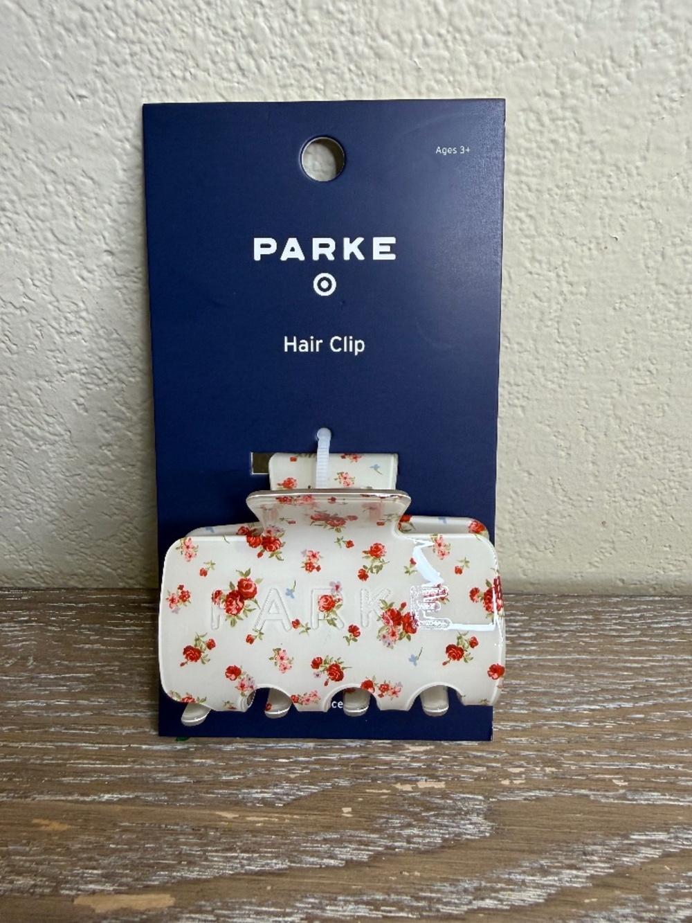NWT PARKE X TARGET CLAW CLIP - IN HAND